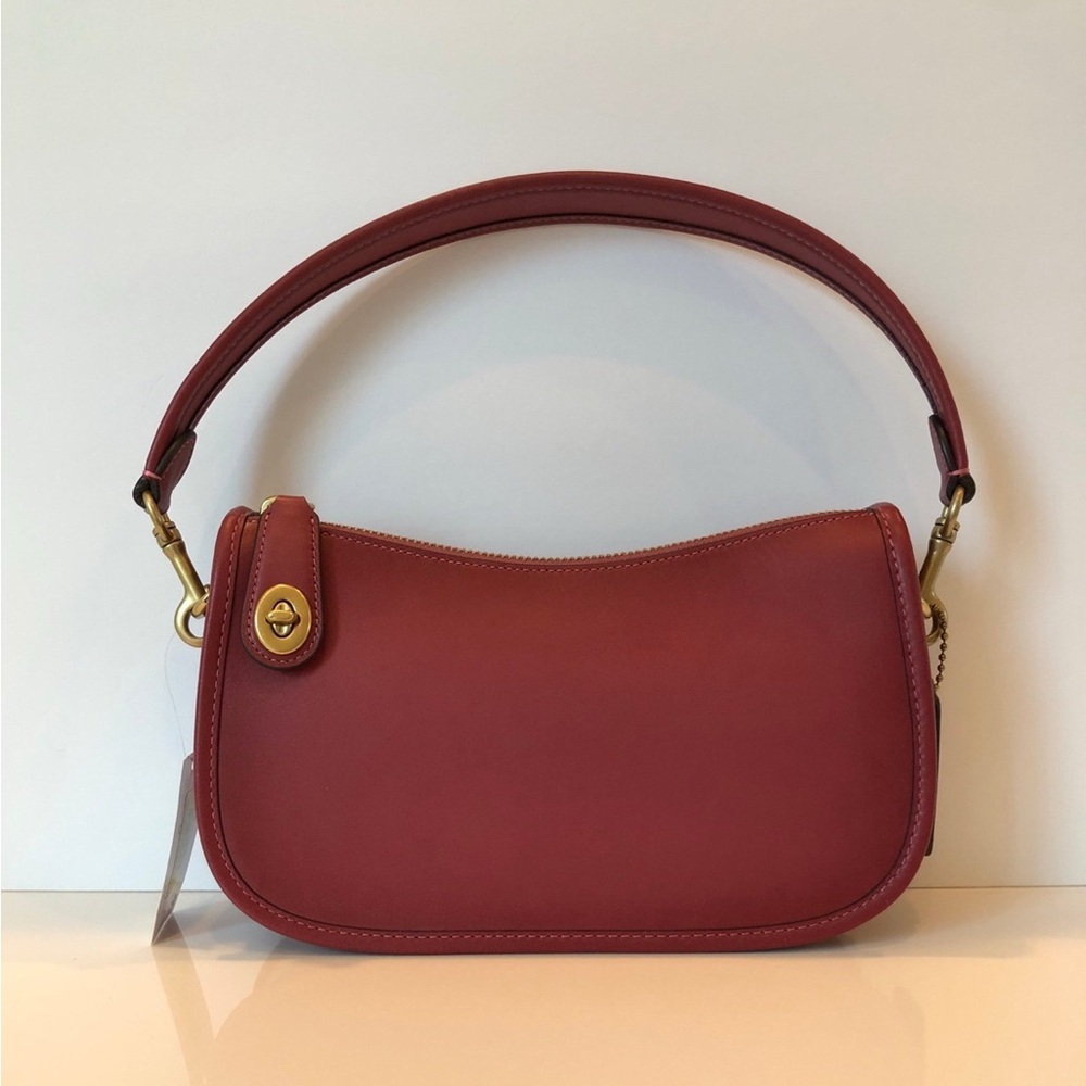 NWT Coach C0638 Glovetanned Leather Swinger Bag with 2 Straps - Rouge, Authentic - Picture 4 of 8